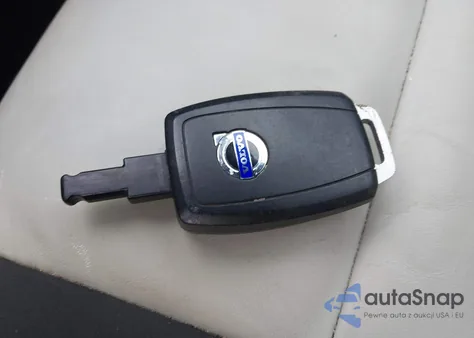 2008 Volvo C30 T5 R-Design/T5 Version 1.0/T5 Version 2.0 из США, поврежденный, VIN YV1MK672982069351